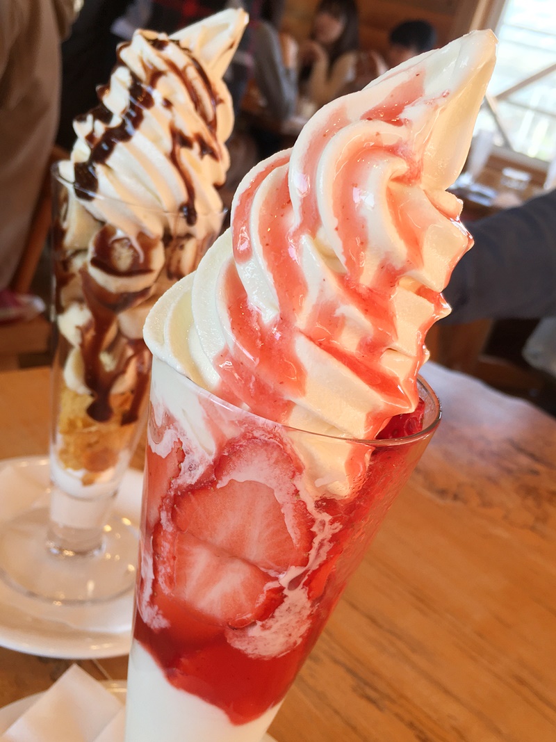 梅香園 米粉カフェ梅香 コスパいい苺パフェが食べられる人気のお店 いちご狩りも予約で楽しめます 富山やちゃ